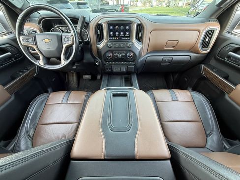 Used 2020 Chevrolet Silverado 1500 High Country w/ Technology Package image 29