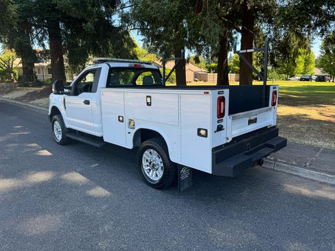 Used 2018 Ford F250 XL w/ STX Appearance Package AWD/4WD image 3