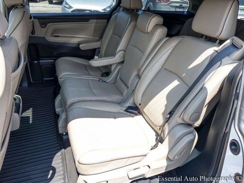 Used 2023 Honda Odyssey Elite image 11