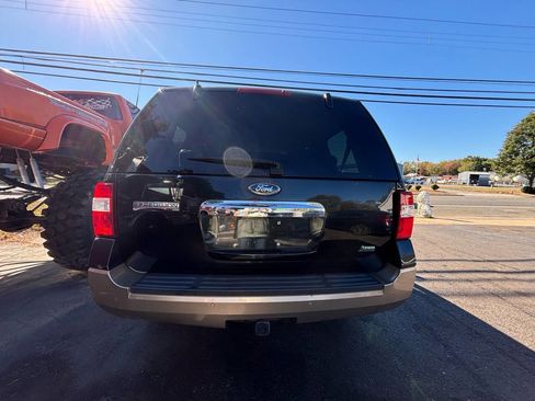 Used 2011 Ford Expedition XLT w/ 202A Rapid Spec Order Code image 5
