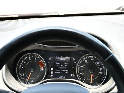 Used 2019 Jeep Cherokee Latitude w/ Cold Weather Group AWD/4WD image 22