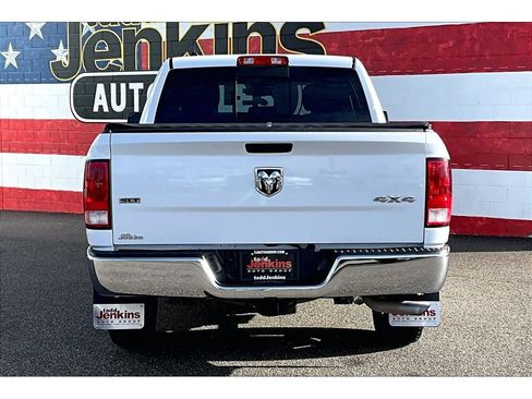 Used 2019 RAM 1500 Classic SLT w/ Luxury Group image 4
