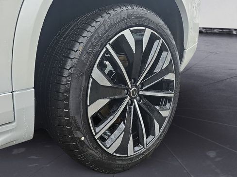 New 2026 Volvo XC90 T8 Ultra w/ Protection Package Premier image 45