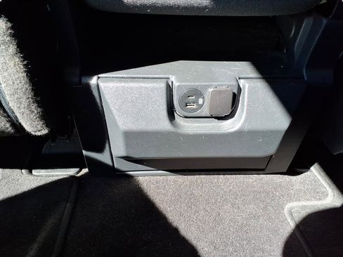 Used 2022 Ford F150 XLT w/ Equipment Group 302A High image 9