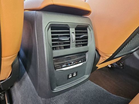 Used 2022 BMW 330e xDrive w/ Premium Package image 16