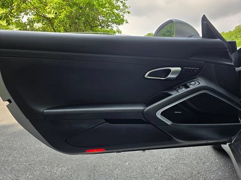 Used 2018 Porsche 911 Carrera RWD image 30