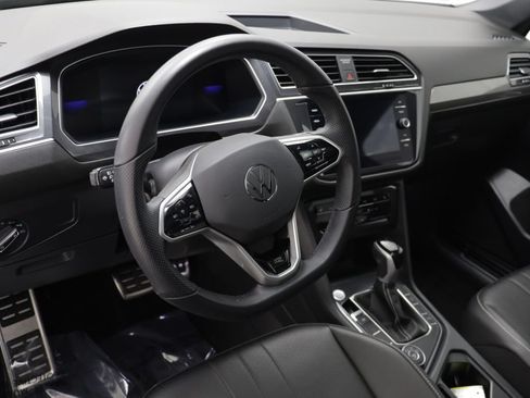 Certified 2024 Volkswagen Tiguan SE R-Line AWD/4WD image 6