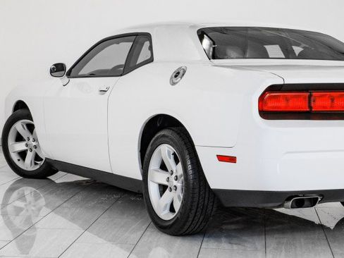 Used 2013 Dodge Challenger SXT image 48