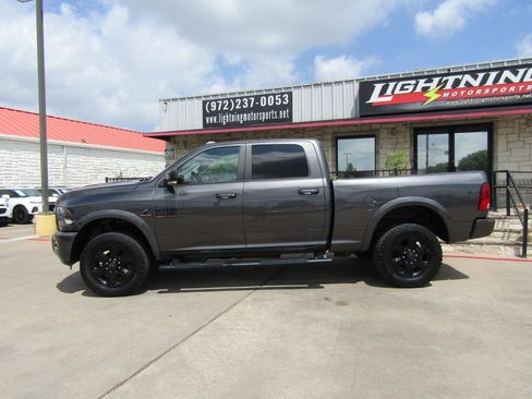 Used 2018 RAM 2500 Big Horn w/ Sport Appearance Group AWD/4WD image 2