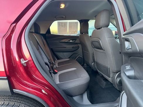 Used 2025 Chevrolet TrailBlazer LT image 23