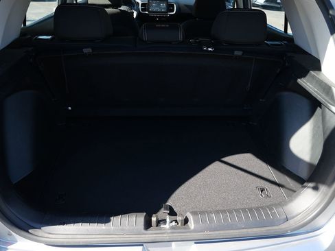 Used 2023 Hyundai Venue SEL FWD image 21