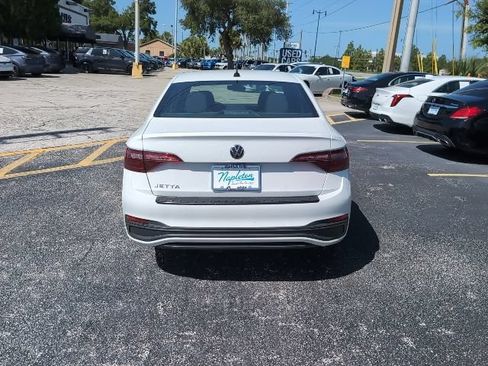 Used 2023 Volkswagen Jetta Sport FWD image 6