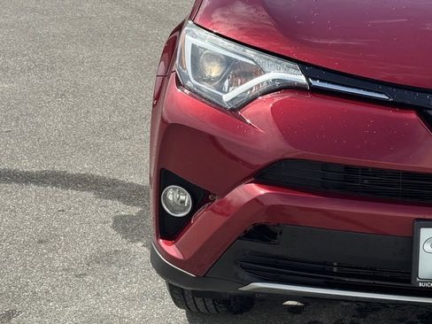 Used 2018 Toyota RAV4 XLE image 7