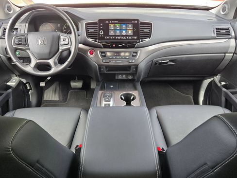 Certified 2025 Honda Ridgeline RTL image 16