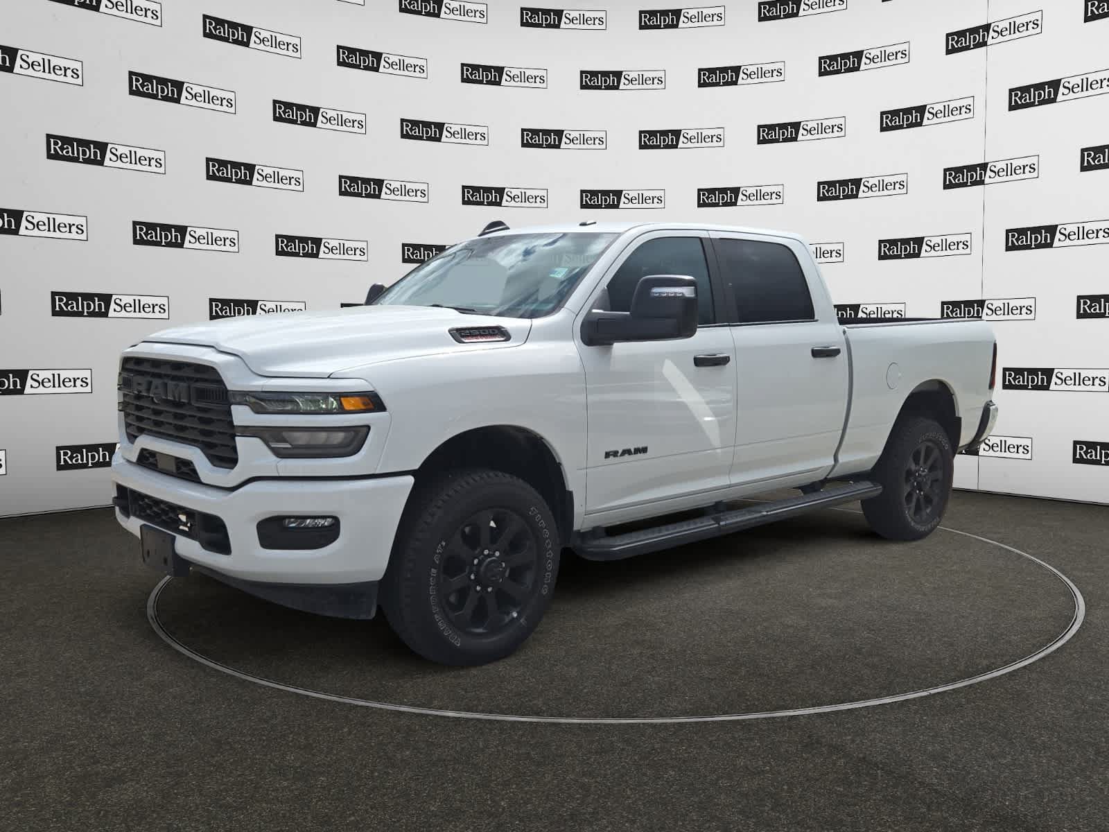Used 2026 RAM 2500 Big Horn AWD/4WD image 2