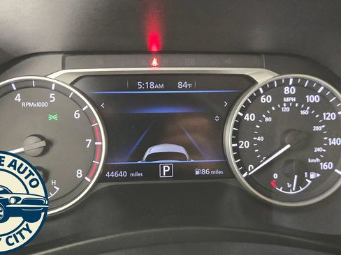 Used 2025 Nissan Sentra SV FWD image 11
