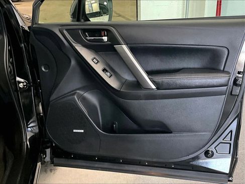 Used 2018 Subaru Forester 2.5i Limited image 12