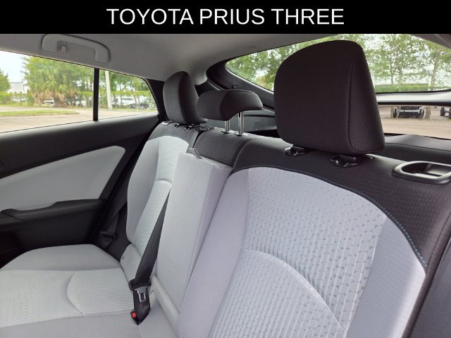 Used 2016 Toyota Prius Three FWD image 17