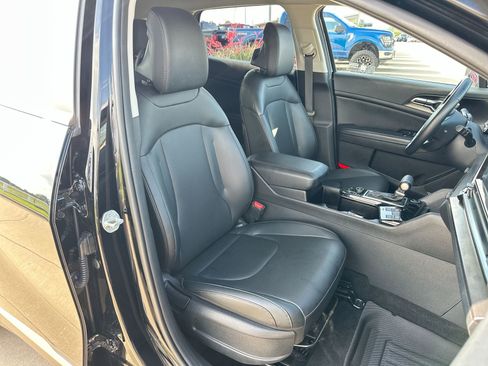 Used 2024 Kia Sportage EX FWD image 24