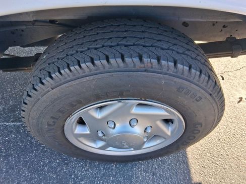 Used 2013 Ford E-150 and Econoline 150 w/ PWR Group RWD image 17