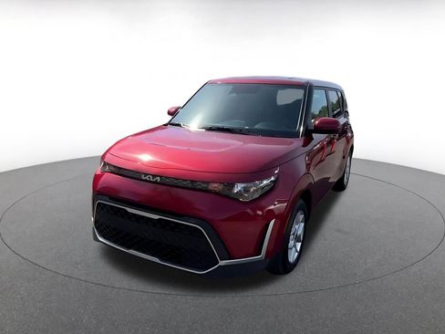 Used 2025 Kia Soul LX w/ LX Technology Package image 4