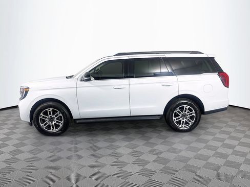 Used 2025 Ford Expedition Active RWD image 4