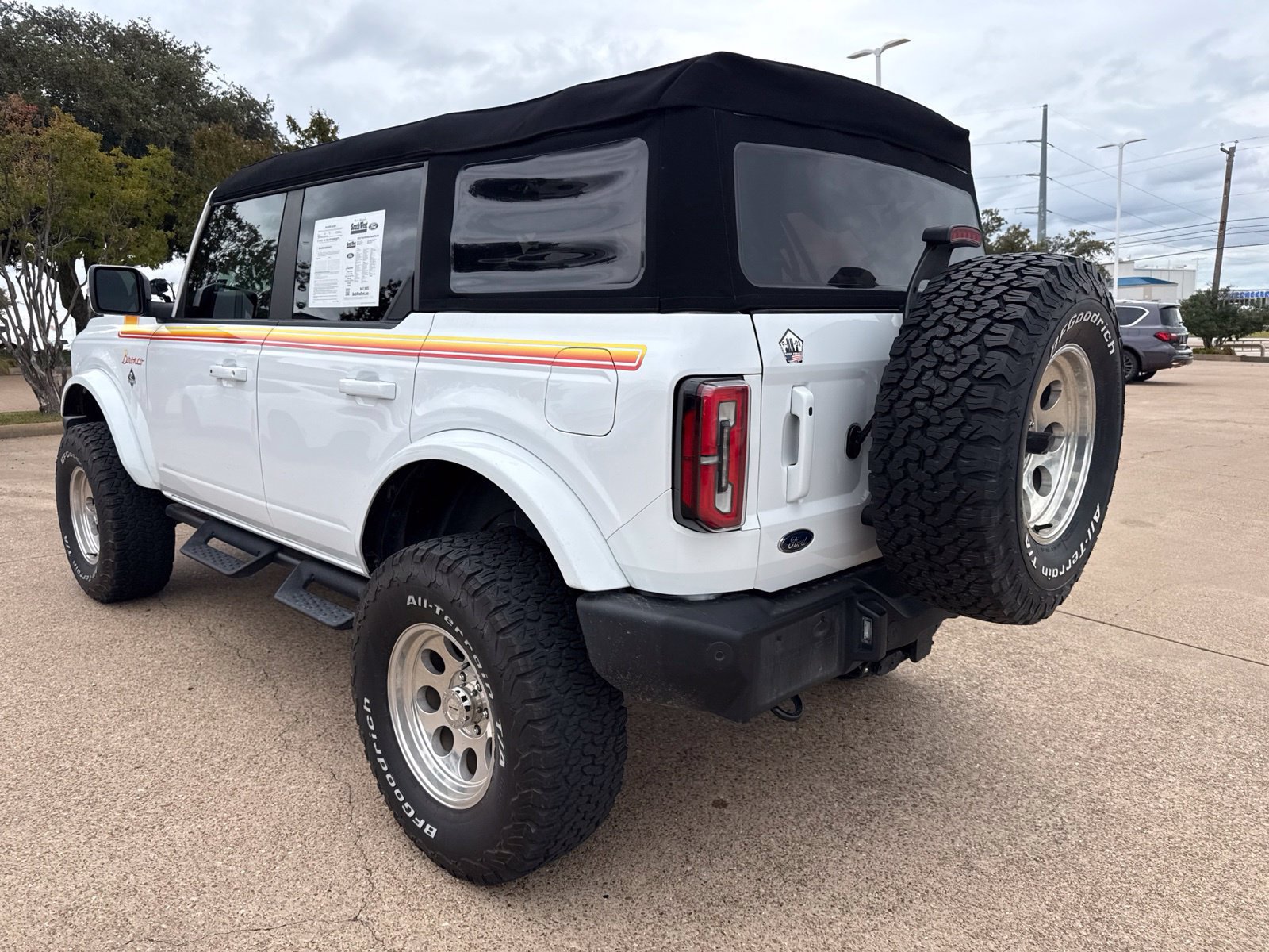 Used 2024 Ford Bronco Outer Banks AWD/4WD image 5