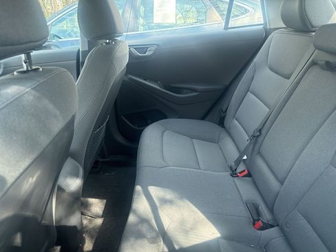 Used 2022 Hyundai Ioniq SE image 10