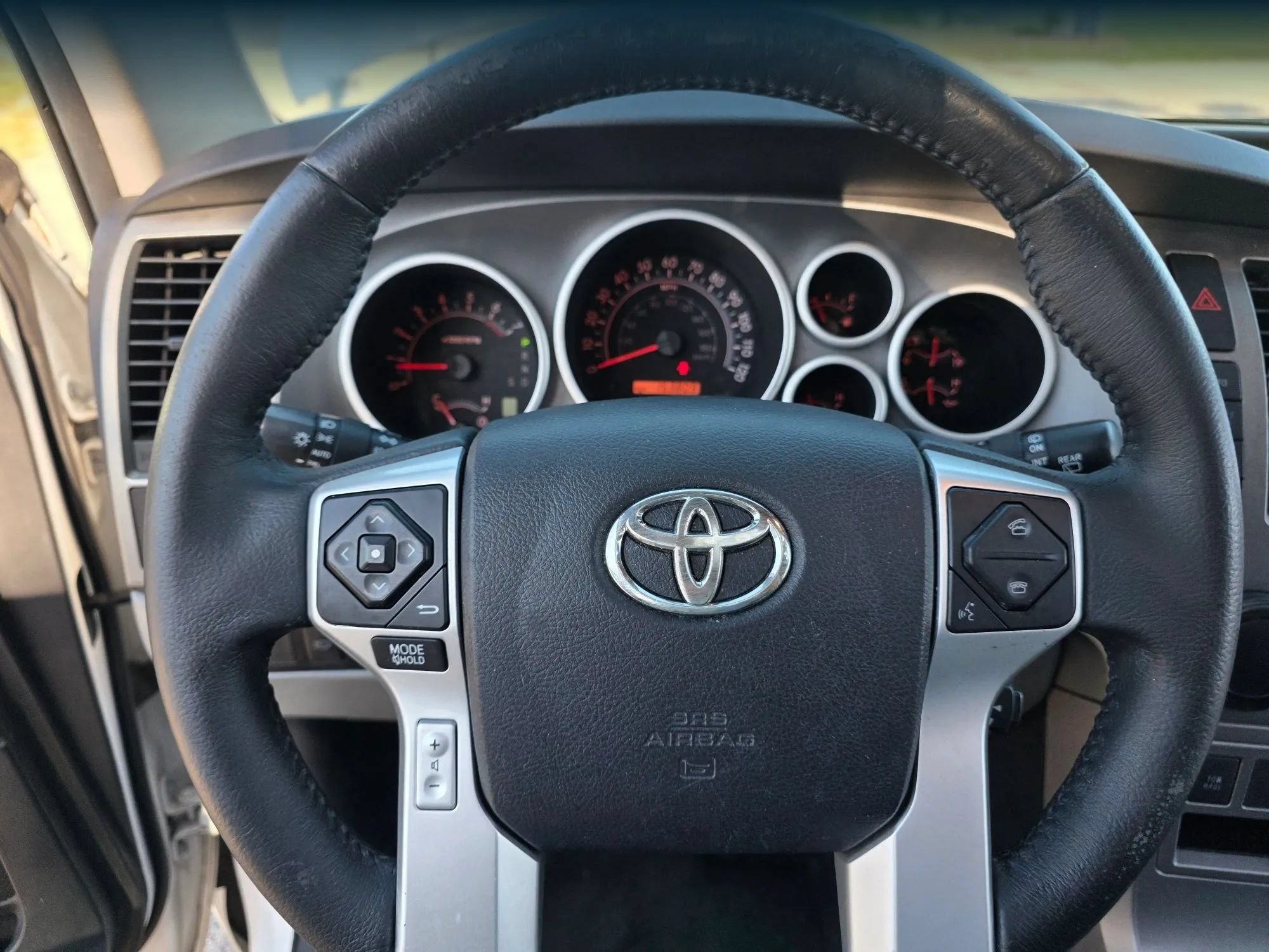 Used 2015 Toyota Sequoia SR5 w/ Premium Package RWD image 17