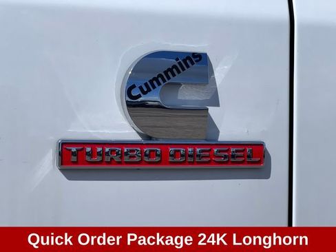 Used 2025 RAM 2500 Limited AWD/4WD image 2