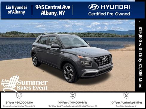 Certified 2025 Hyundai Venue SEL FWD image 1