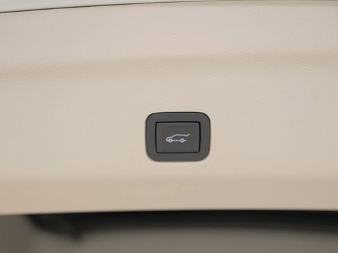 Used 2024 Cadillac Escalade Sport Platinum w/ LPO, ONYX Package image 52