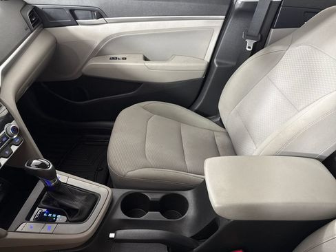 Used 2020 Hyundai Elantra Value Edition FWD image 21