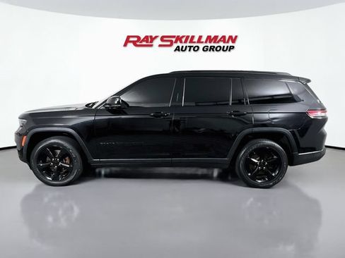 Used 2023 Jeep Grand Cherokee L Laredo AWD/4WD image 4