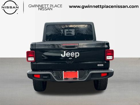 Used 2021 Jeep Gladiator Overland image 6