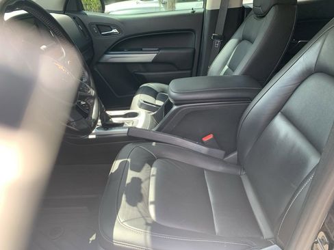 Used 2020 Chevrolet Colorado LT w/ Luxury Package image 3