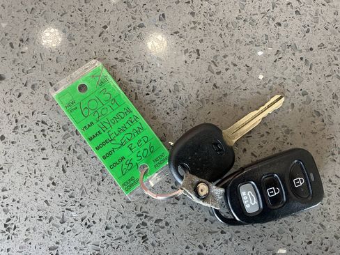 Used 2019 Hyundai Elantra SEL FWD image 22