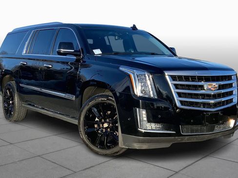 Used 2017 Cadillac Escalade ESV Premium Luxury image 2