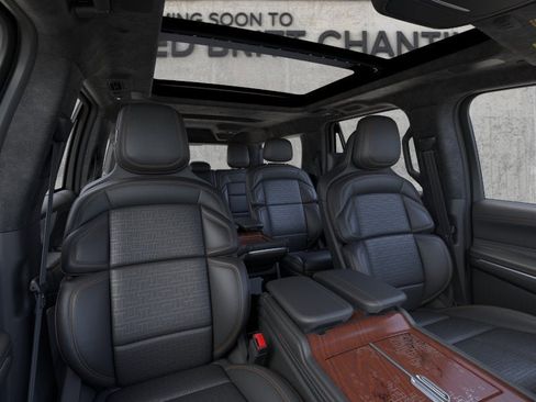 New 2026 Lincoln Navigator L Black Label AWD/4WD image 10