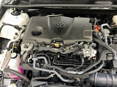 Used 2025 Toyota Camry SE FWD image 27