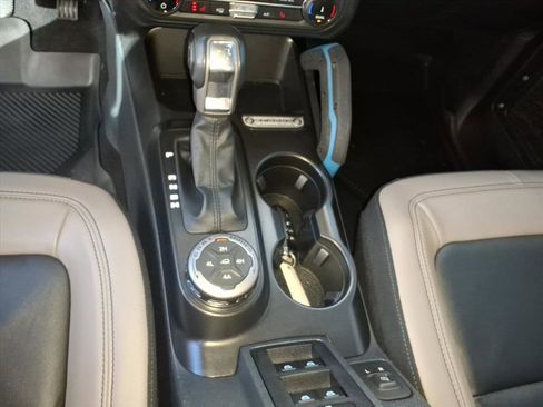 Used 2022 Ford Bronco Wildtrak image 17