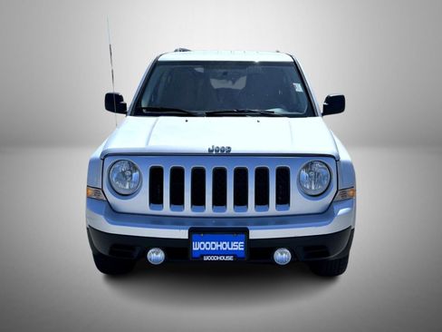Used 2013 Jeep Patriot Latitude AWD/4WD image 2
