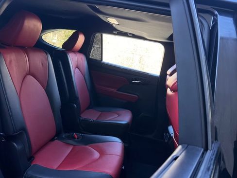 Used 2022 Toyota Highlander XSE image 34