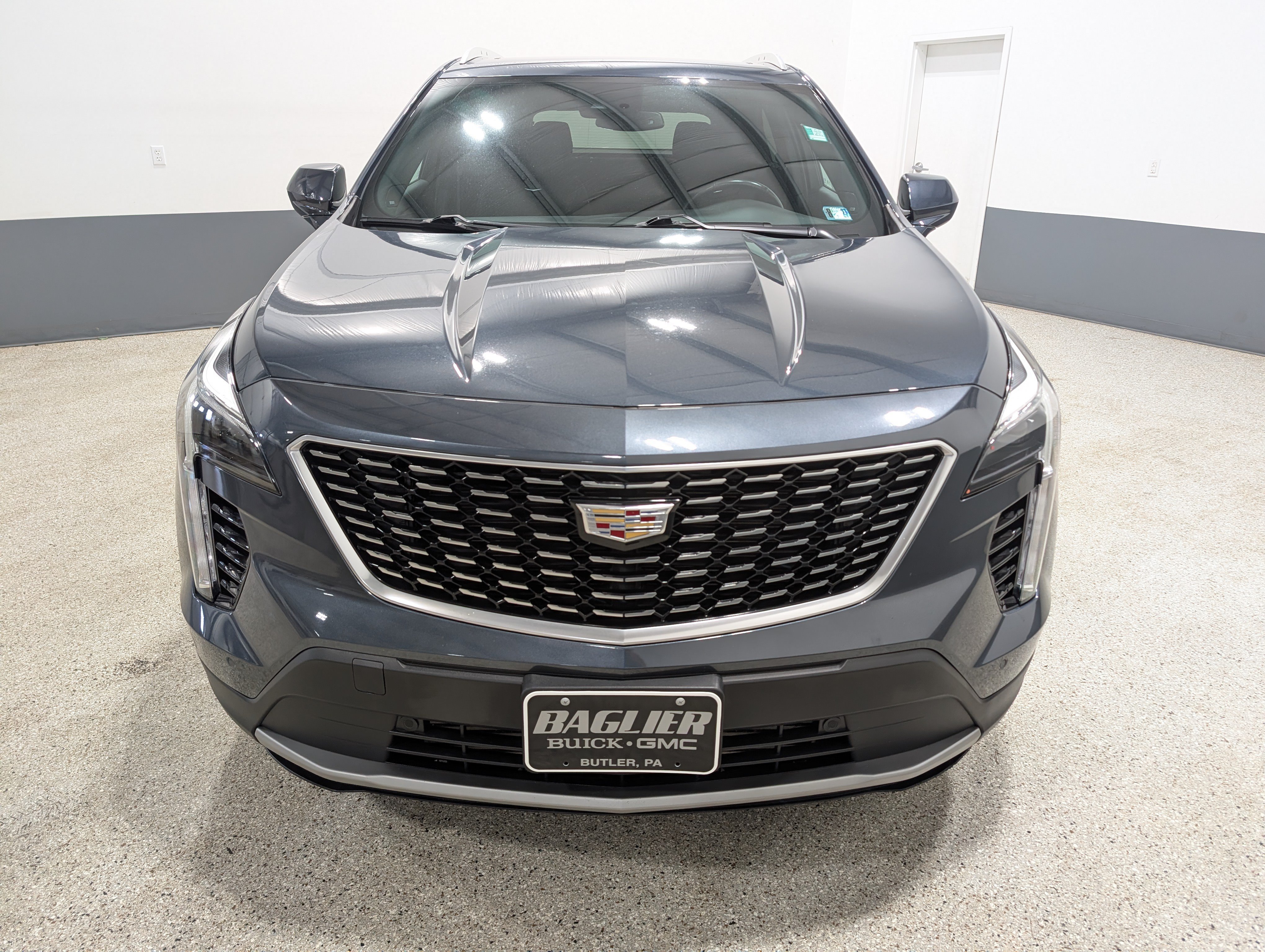 Used 2019 Cadillac XT4 Premium Luxury w/ Cold Weather Package AWD/4WD image 8