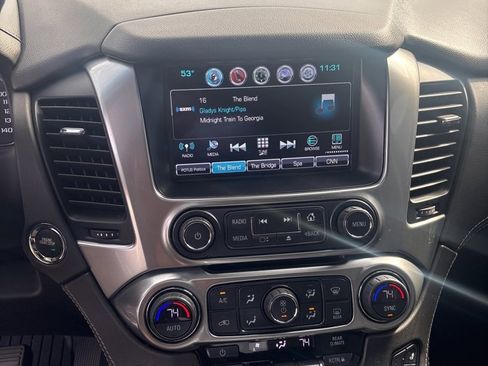 Used 2020 Chevrolet Suburban Premier w/ Premier 6.2L Value Package image 20