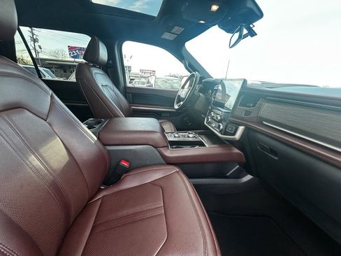 Used 2024 Ford Expedition Max Limited image 24