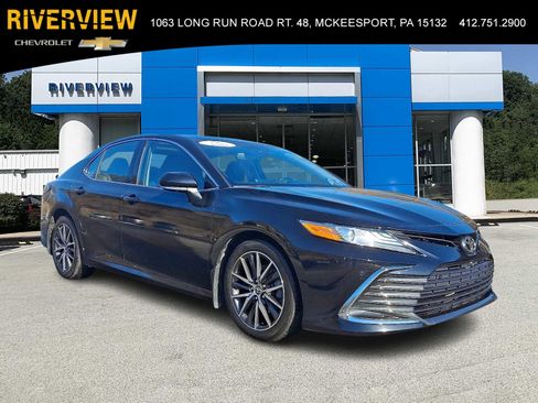 Used 2021 Toyota Camry XLE w/ Navigation Package image 1