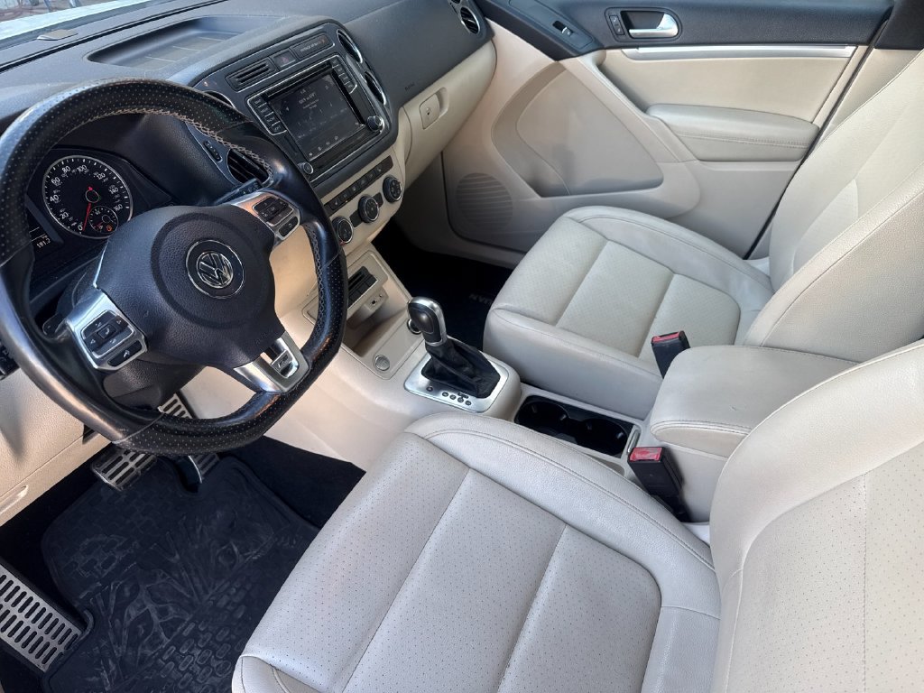 Used 2016 Volkswagen Tiguan R-Line FWD image 10