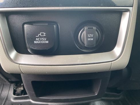 Used 2022 Kia Carnival SX image 25