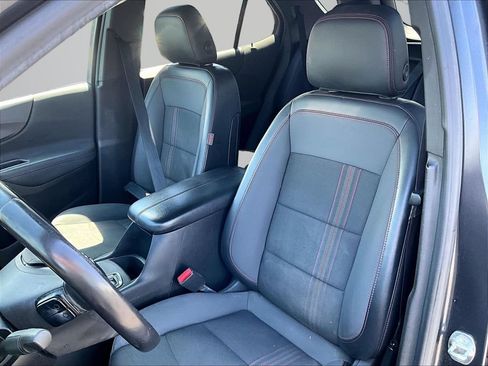 Used 2022 Chevrolet Equinox RS w/ LPO, Floor Liner Package FWD image 24